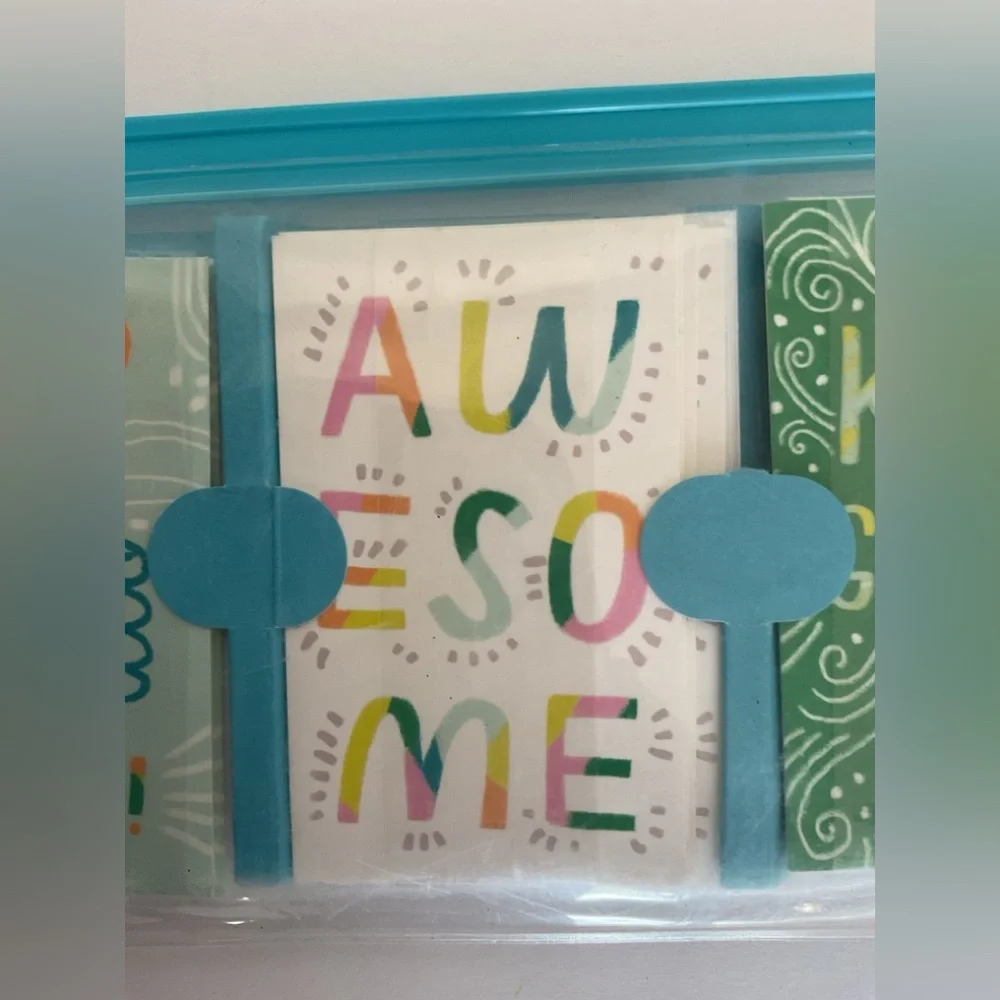 Hallmark Assorted Mini Blank Note Cards with Pen. NWT